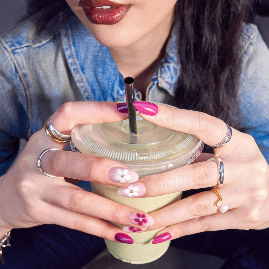 Kiss Core Design Press On Fake Glue Nails - Salted Caramel Crush | Design, Red, Medium, Almond