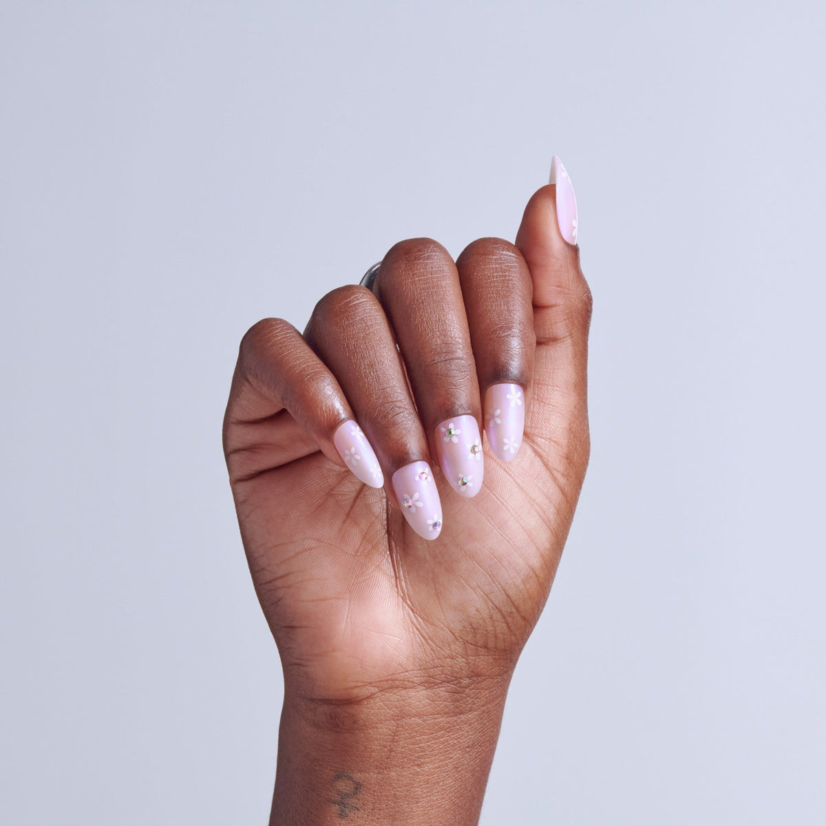 Kiss Glam 3D & Jewel Press On Fake Glue Nails - Breeze of Bliss | Design, Pink, Medium, Almond