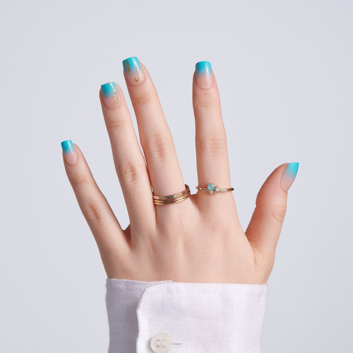Kiss Glam Jeweled Press On Fake Glue Nails - Hello Sunshine | 3D & Jewel Design, Blue & White, Short, Squoval