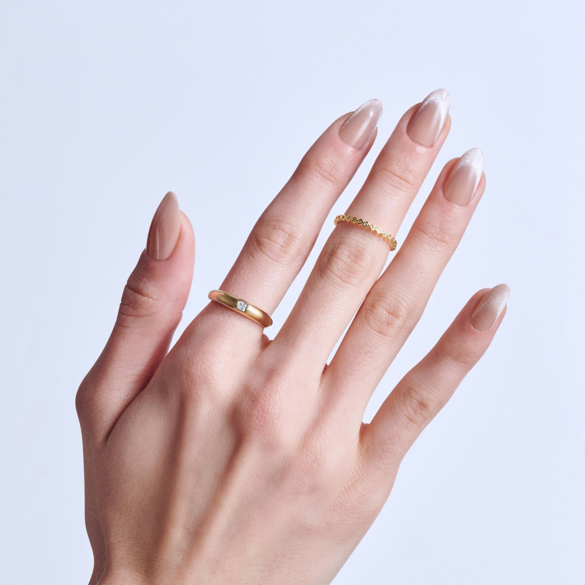 Kiss Core Magnetic Press On Fake Glue Nails - Amazon Falls | Magnetic, Beige, Medium, Almond