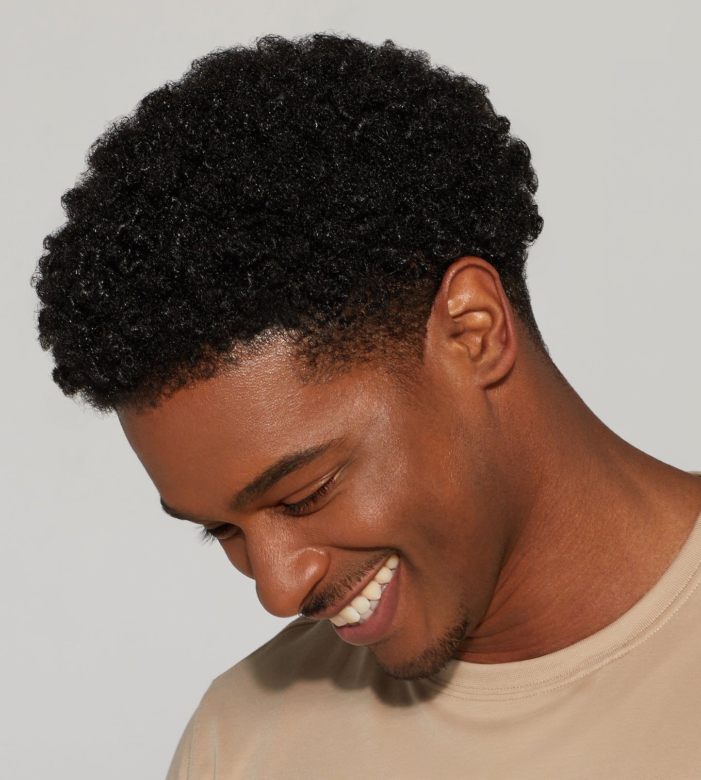 Kiss Colors & Care Dual Sided Twist Sponge - Medium | Sponge Brush, 4C Curl Sponge, Hair Accessories